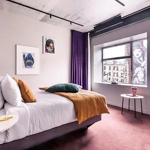 Paradiso 4* Parijs