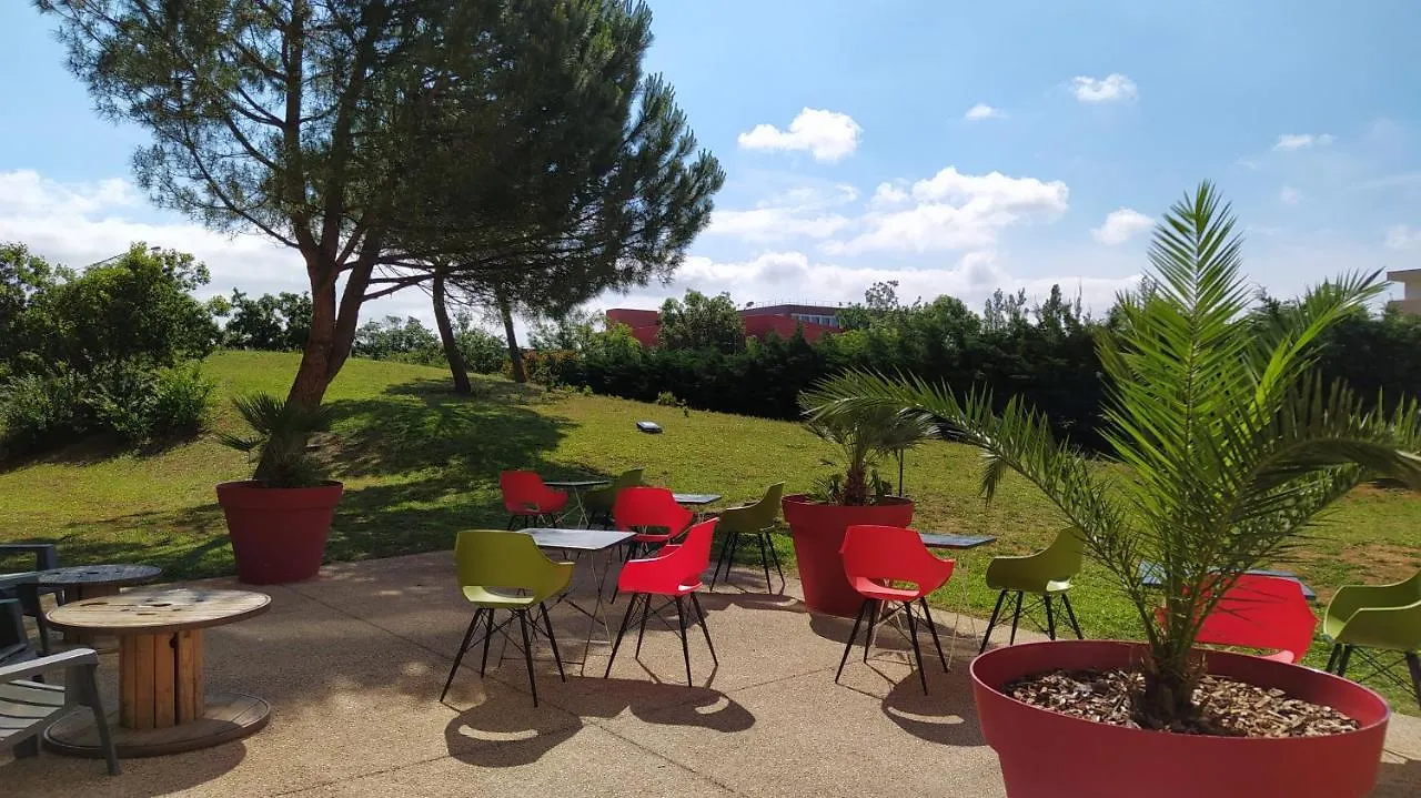 Cerise Valence Aparthotel Valence