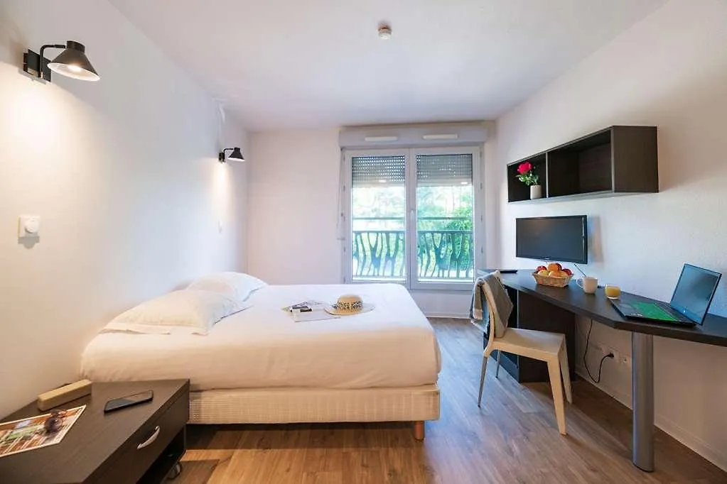 Cerise Valence Aparthotel Valence  France