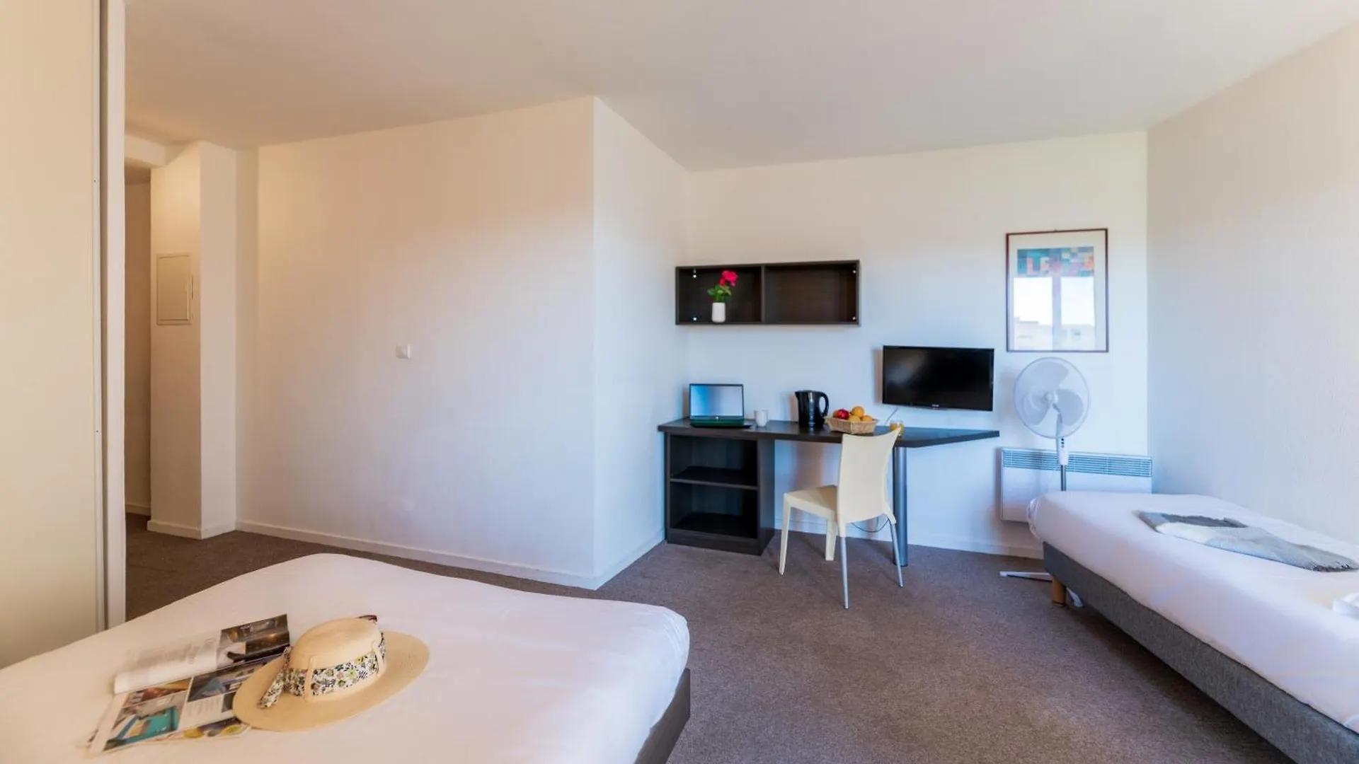 Cerise Valence Aparthotel Valence