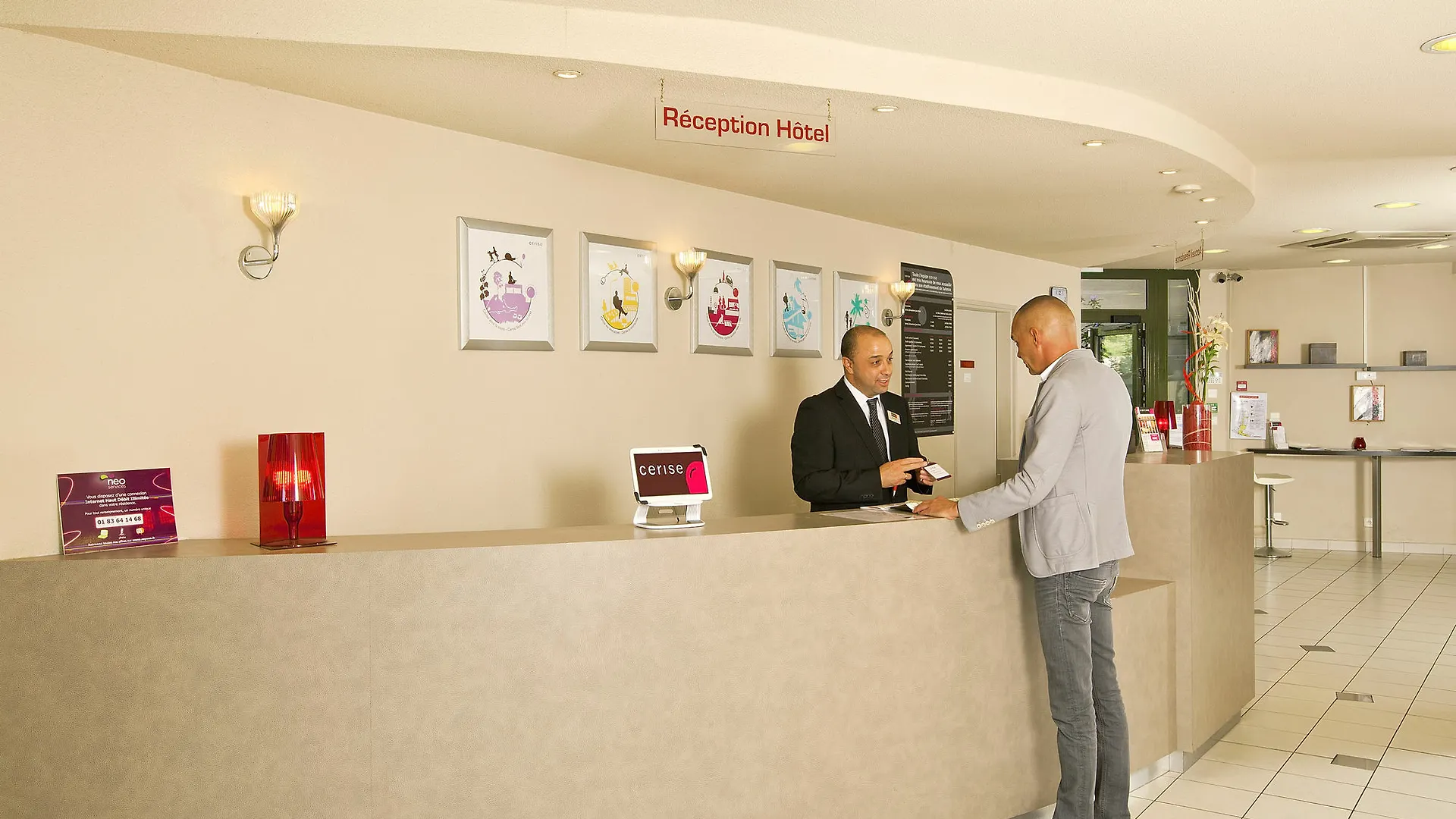 Cerise Valence Aparthotel Valence