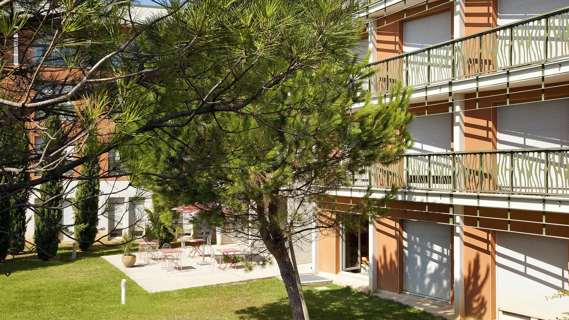 Cerise Valence Aparthotel Valence